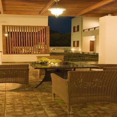 Syia Hotel Sougia Exterior photo